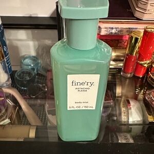 Finery Pistachio Please Body Mist - Green